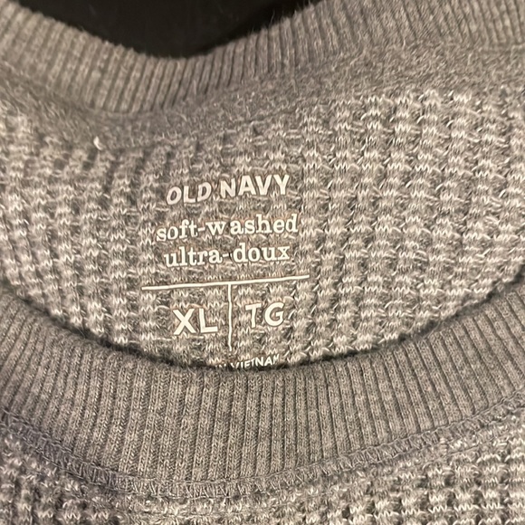 Old Navy Waffle Knit Crew Neck - Picture 3 of 3